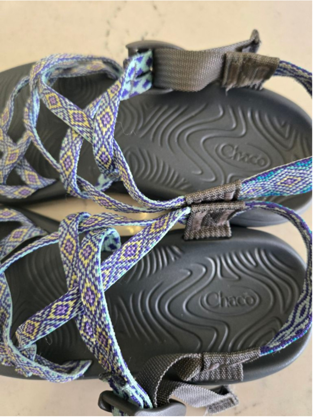 Women's Chaco Sandals Size 8 Black with Purple and Yellow Straps - Picture 6 of 10